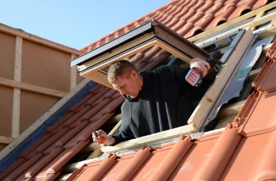 Pose de fenêtres de toit Velux à Franey